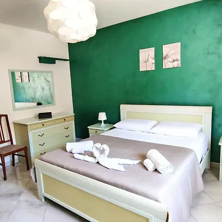 Casa Delle Camelie 切法卢