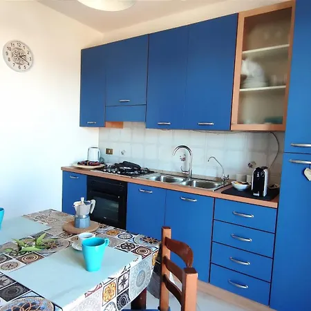 Casa Delle Camelie 아파트 체팔루