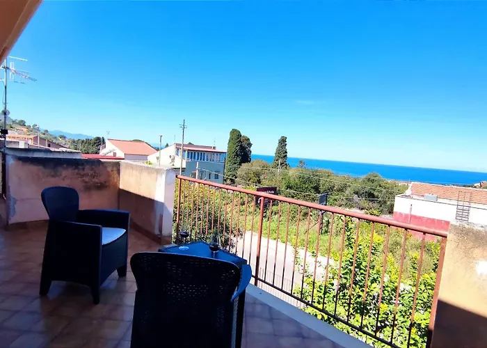 Casa Delle Camelie
